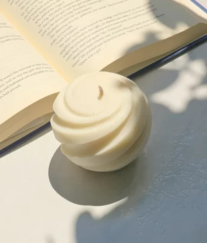 Willow Candle - Handcrafted Candle